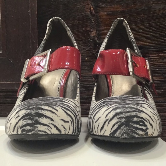 Fergalicious Celeste Patent Pump Zebra Print Leather Red High Heel Shoe SZ 7.5 - Picture 5 of 15